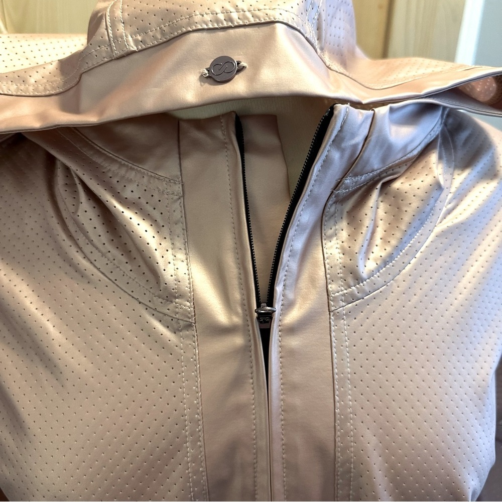 *CLOSET CLEAR OUT*CALIA Anywhere Metallic Foil Perforated Half Zip Jacket-Size M - Picture 8 of 8